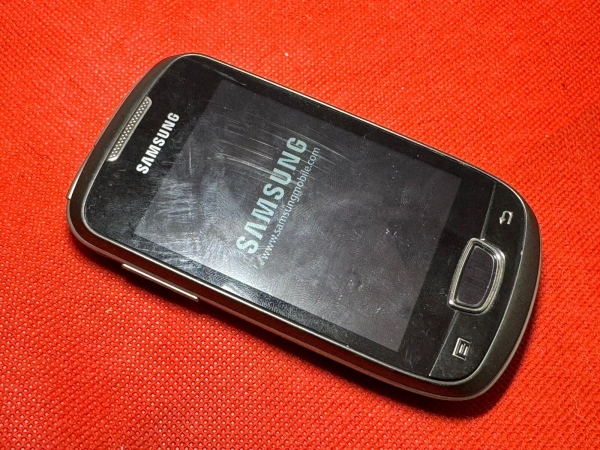 Samsung Galaxy Mini GT-S5570 – Smartphone schwarz (entsperrt)