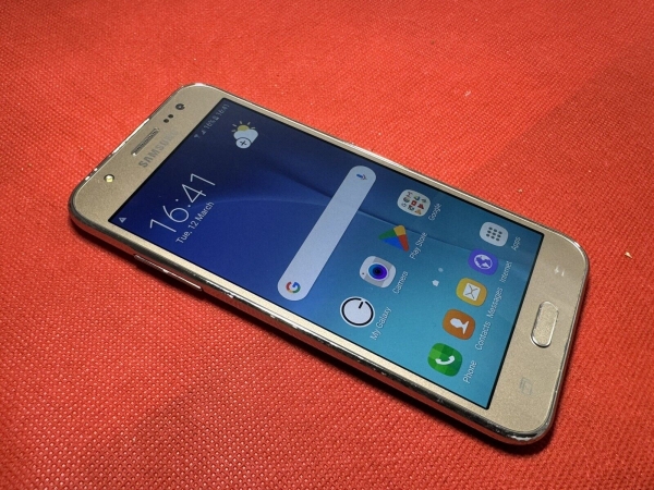 Samsung Galaxy J5 SM-J500FN (entsperrt) Smartphone