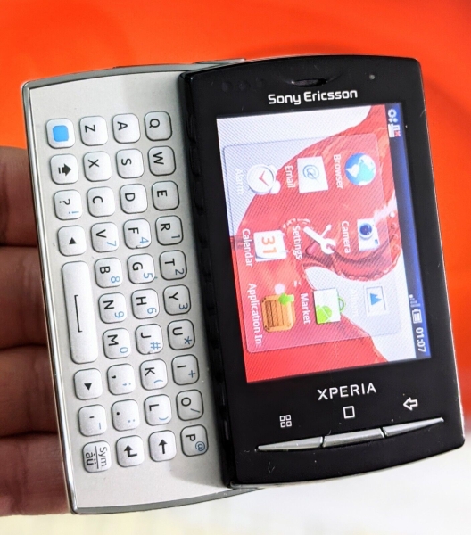Sony Xperia U20i Slide (entsperrt) 3G Smartphone Top Zustand mit Chargr