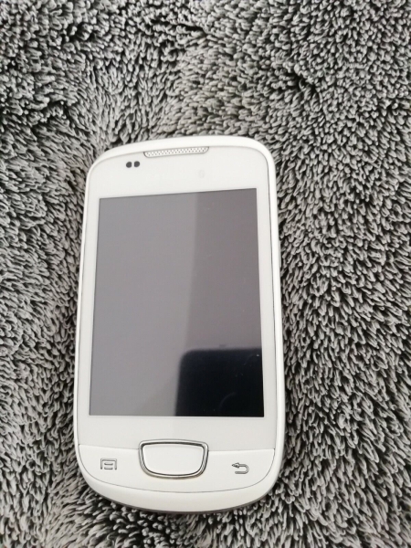 Samsung  Galaxy Mini GT-S5570I – Chic White (Ohne Simlock) Smartphone