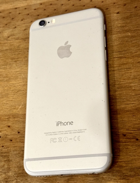 Apple iPhone 6 16GB SILBER 4G ENTSPERRT – GUTER ZUSTAND – LÄUFT iOS 12.5.7