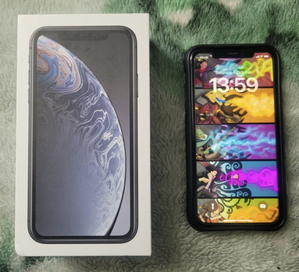 Apple iPhone XR 256GB schwarz (entsperrt) Smartphone – schwarz