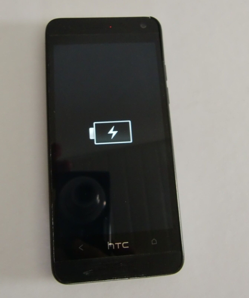 Handy / Smartphone: HTC  One mini – Stealth Black *defekt*