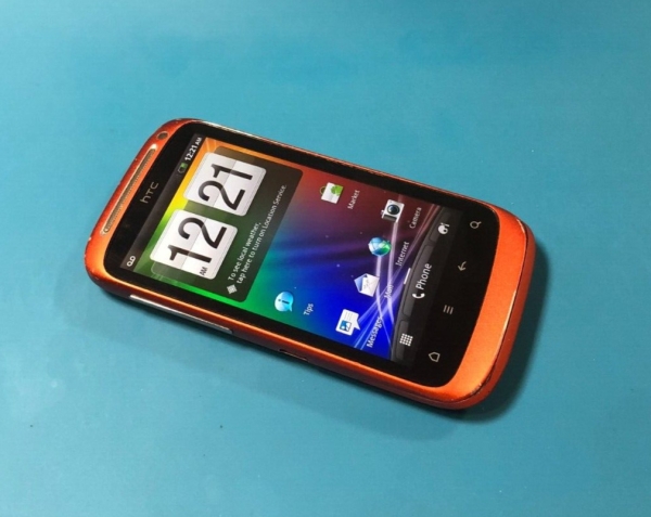 HTC Desire S Smartphone (PG88100) rot, 5MP, 3G, entsperrt, guter Ersatz!