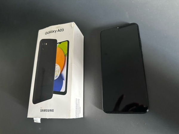 Samsung Galaxy A03 64GB schwarz Smartphone Bastler USB DEFEKT Display Läuft