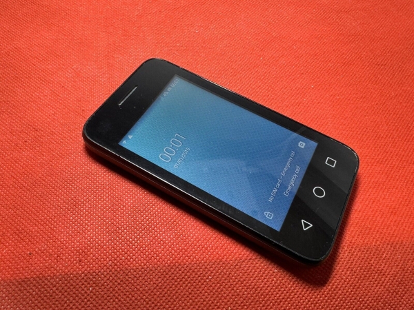 Alcatel Pixi 3 (3,5) 4009x schwarz (entsperrt) Smartphone