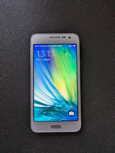 Samsung Galaxy A3 2015 Smartphone Android – schöner Zustand