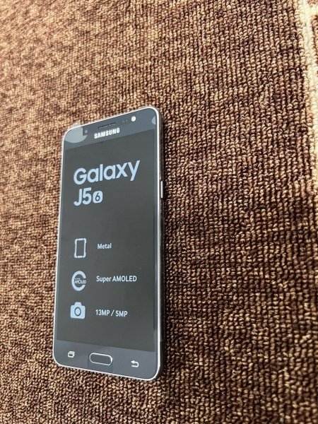 Samsung Galaxy J5 – Schwarz – 16GB – Smartphone entsperren