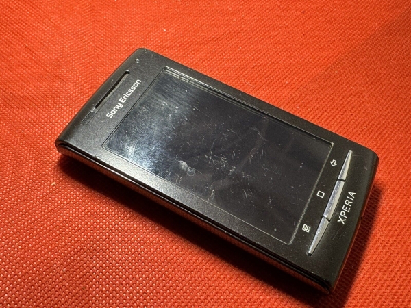 Sony Ericsson Xperia X8 Handy (entsperrt) schwarz