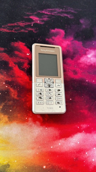 Handy Sony Ericsson T280i  (Ohne Simlock) Smartphone Silber Pink Rosa Ungeprüft