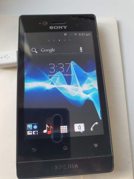 Sony XPERIA Miro ST 23i – 4GB SCHWARZ Touchscreen Handy Handy Neuwertig