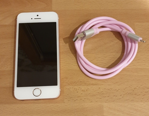 Apple iPhone SE – 16GB – Roségold (O2) A1723 Top Zustand