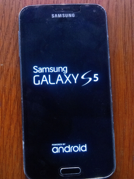 Samsung Galaxy S5 Smartphone