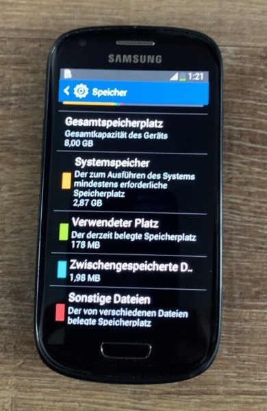 Samsung Galaxy S III mini GT-I8200N – 8GB – Schwarz (Ohne Simlock) Smartphone