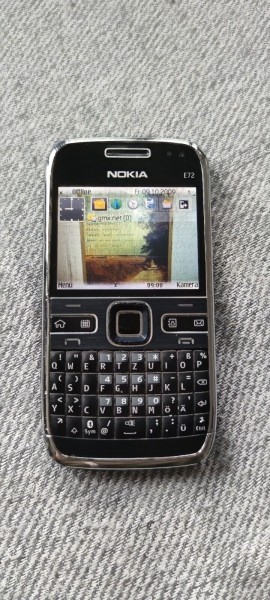 Nokia  E72 – Schwarz Retro „Smartphone“  (Keyboard: QWERTZ) Guter Zustand