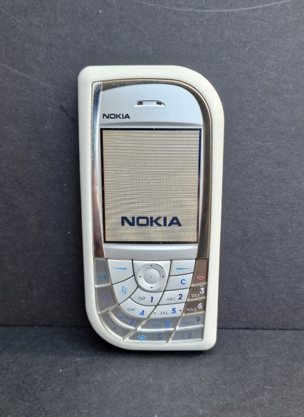 Seltenes Nokia 7610 – silberweißes Handy