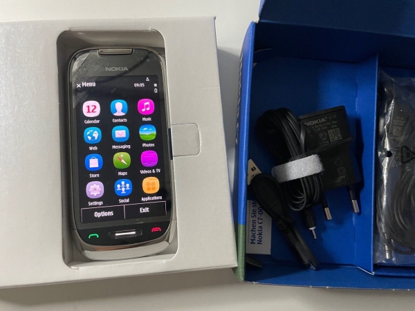 Nokia C7-00 – 8GB – Weiß ￼ (Ohne Simlock) Smartphone Top Zustand !!