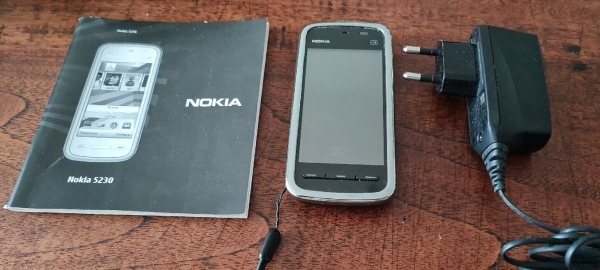 Nokia 5230 – schwarz/Silber- Ohne Simlock – Smartphone