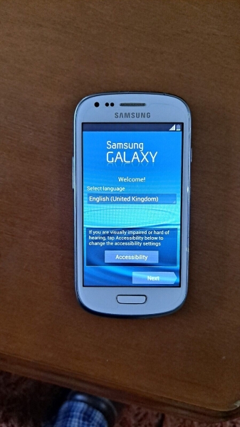 Samsung Galaxy S3 mini I8190N 8GB entsperrt weiß Android Smartphone