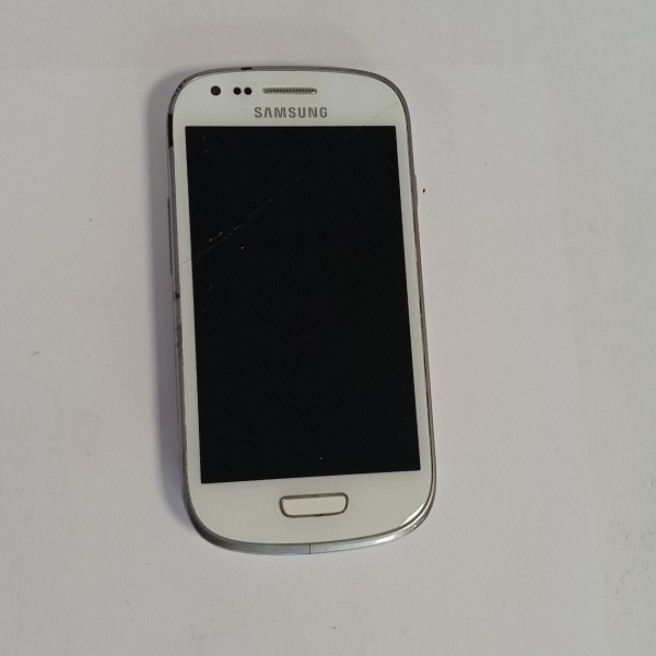 Samsung Galaxy S III mini GT-I8190 ohne Akku smartphone Display defekt 07