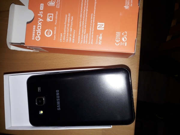 Samsung  Galaxy J5 SM-J500F/DS – 8GB – Schwarz (Ohne Simlock) Smartphone