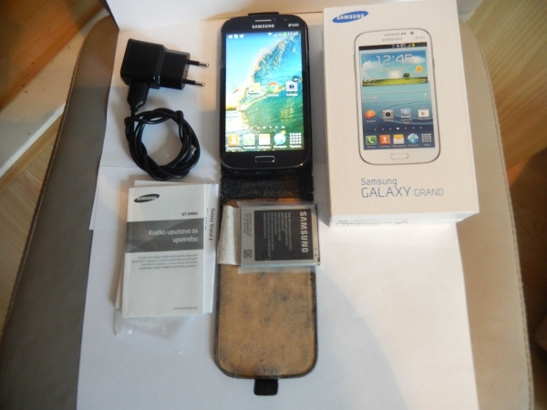 Samsung Galaxy Grand GT-I9082-8GB (Ohne Simlock) Smartphone