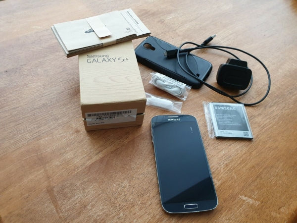 Samsung Galaxy S4 – 16 GB – Smartphone – Black Mist (entsperrt) –