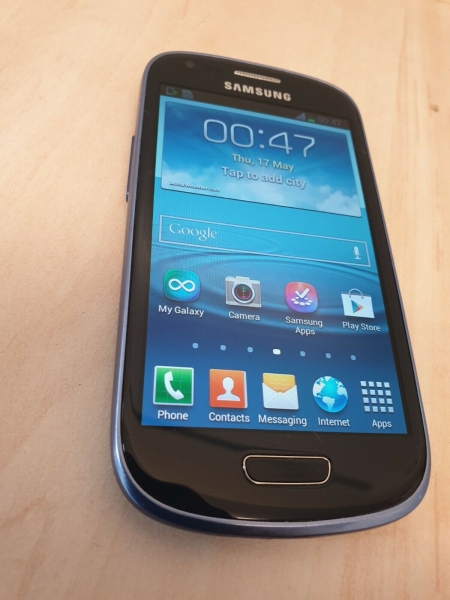 Samsung Galaxy SIII Mini GT-I8190N 8GB Pebble Blue (entsperrt) Smartphone verpackt