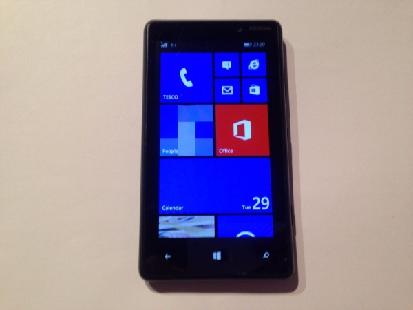 Nokia Lumia 820 – 8 GB – Smartphone schwarz (entsperrt)