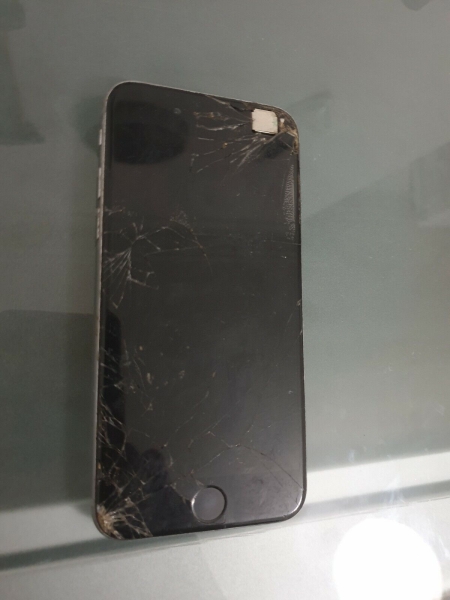 Apple iPhone 6 – ANSTÄNDIGER ZUSTAND! – RISSIG – DEFEKT – NUR FÜR TEILE – ANGEBOTE