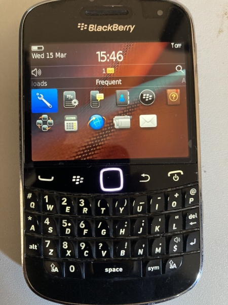 Blackberry Bold Touch 9900 schwarz Handy Smartphone akzeptabler Zustand