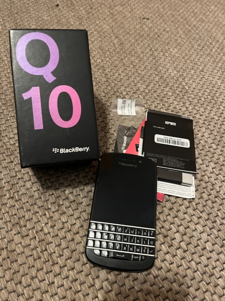 BlackBerry  Q10 – 16GB – Schwarz (Ohne Simlock) Smartphone