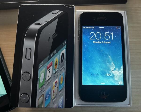 Apple iPhone 4 – 16 GB – Schwarz (O2) A1332 (GSM)