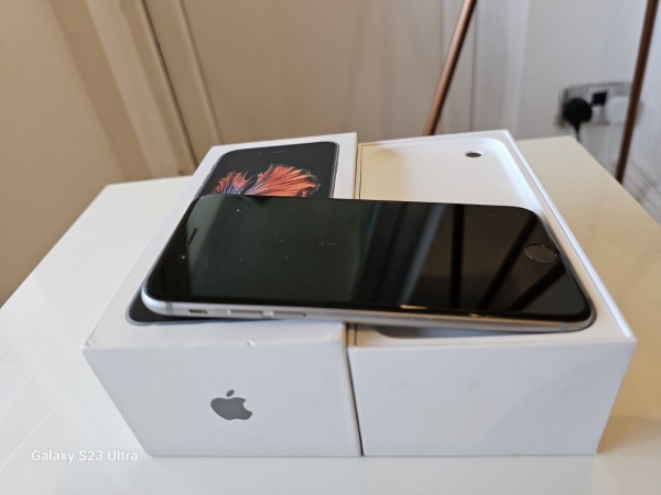 Apple MKQN2B/A iPhone 6s – 64GB – Spacegrau (entsperrt) guter Zustand