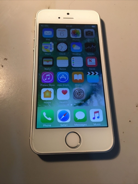 Apple ME433B/A iPhone 5s 16GB 8 MP 1,3 GHz Smartphone (entsperrt) – silber