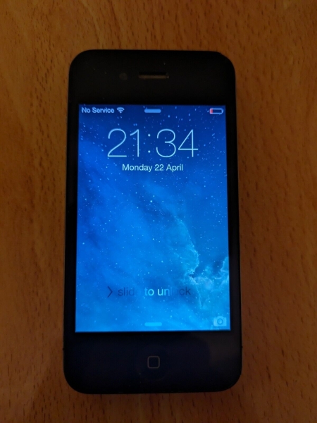 Apple iPhone 4 – 16 GB – Schwarz (EE) A1332 (GSM) – Gebrochene Rückseite, aber voll funktionsfähig