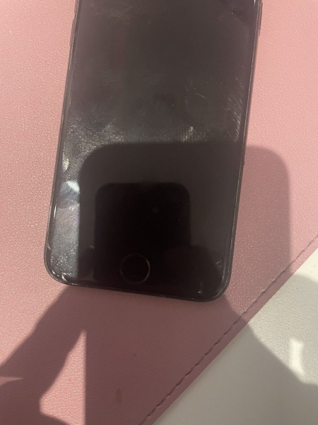 Apple iPhone 7 128GB – Schwarz (entsperrt) A1778 (GSM)