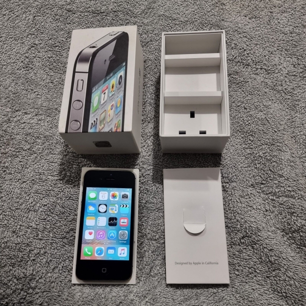 Apple iPhone 4s – 16 GB – Schwarz