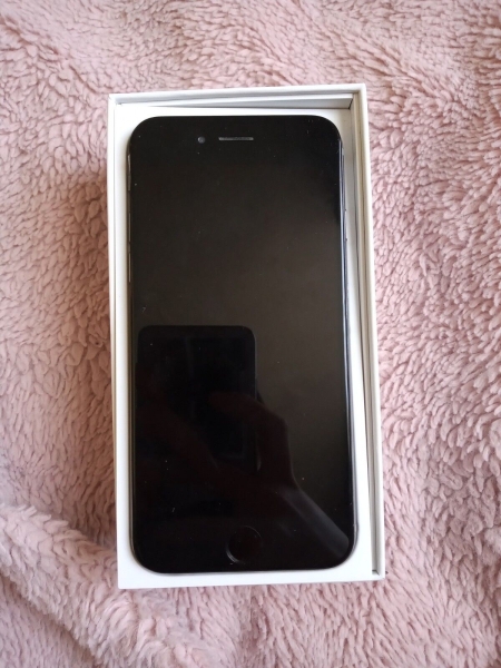 Apple iPhone 6 – 16GB – Spacegrau [Ersatzteile & Reparaturen]