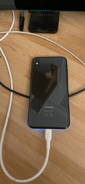 Apple iPhone X – 64 GB – Spacegrau (entsperrt) A1901 (GSM)