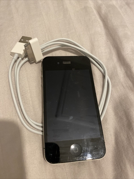 Apple iPhone 4s – 8GB – Schwarz (O2) A1387 (CDMA + GSM)