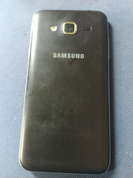 Smartphone Samsung Galaxy  SM-J320F