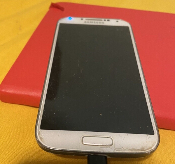 Samsung  Galaxy S4 GT-I9507 – 16GB – White Frost (Ohne Simlock) Smartphone