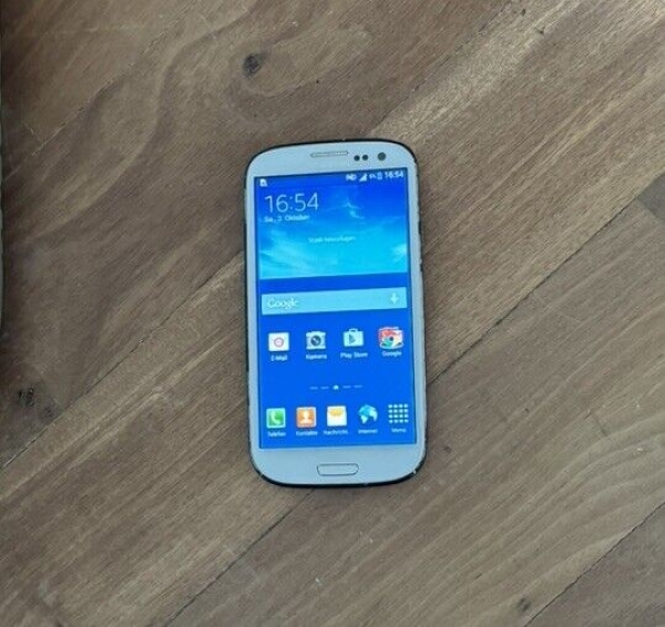 Samsung Galaxy S3 Neo GT-I9301I 16GB Android Smartphone Weiß Zustand Ok Händler