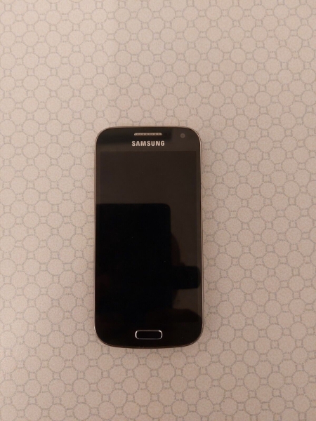 Samsung Galaxy S4 mini GT-I9195 – 8GB – Schwarz (Ohne Simlock) Smartphone