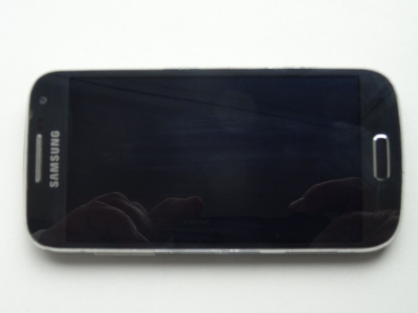 Samsung Galaxy S4 GT-I9195 Smartphone geht nicht an.