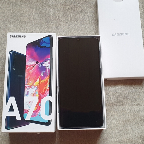 Samsung Galaxy A70 128GB Android Smartphone 17cm 6,7 Zoll AMOLED 6GB Dual SIM