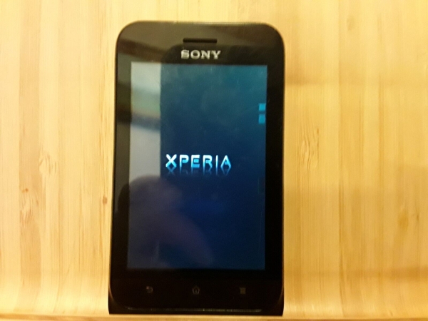 Handy Sony Xperia ST21i schwarz  (Ohne Simlock) Smartphone