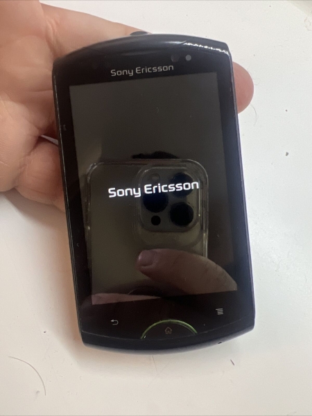 Sony Ericsson Live with Walkman – Schwarz T-Mobile Smartphone (WT19i)