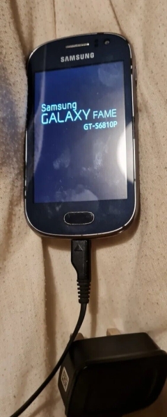 Samsung Galaxy Fame GT-S6810P – 4 GB – blau (entsperrt) Smartphone